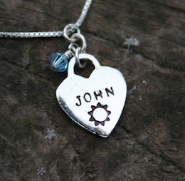 mother's necklace heart 