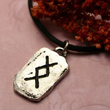 Fertility Rune Pendant