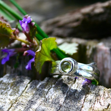 Blade of Grass Peridot Ring